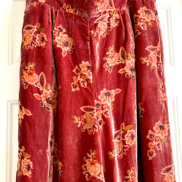 Hutch Velvet Two Piece  NWT Pantsuit Wide Leg  with Floral Patterns Large - Picture 14 of 15